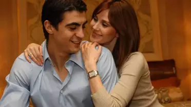 İbrahim Kutluay ve Edvina Sponza Demet Şener'e Yakalanıyordu