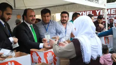 Şehitler İçin Helva Dağıtıldı