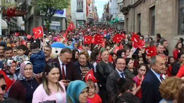 Giresun'da 2 Bin Çocukla 23 Nisan Korteji