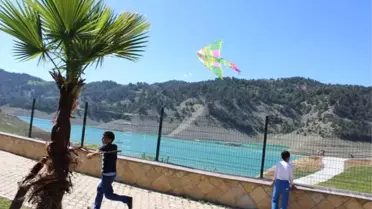 Yetimler Uçurtma Şenliğinde Buluştu