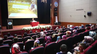 Develi'de Nebevi Usule Göre Çocuk Yetiştirme Modeli Konuşuldu