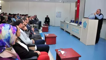 İhsan Fazlıoğlu, Neü'de İki Ayrı Konferans Verdi