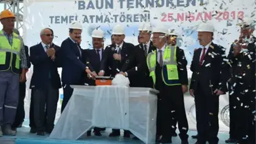 Özlü: 'Teknoloji Açığı Kapanırsa, Ne Dış Ticaret, Ne de Cari Açık Kalır'