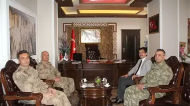 Korgeneral Karataş'tan Kaymakam Öztürk'e Ziyaret