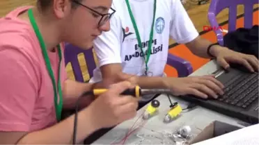 Adıyaman'da, 102 Robot Yarıştı