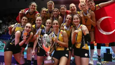 Şampiyon Vakıfbank Yurda Döndü