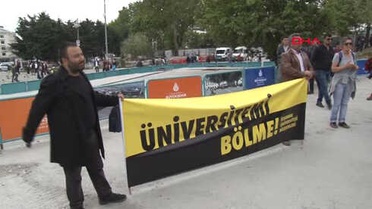 Beyazıt Meydanı'nda 'Bölünme' Protestosu Devam Ediyor