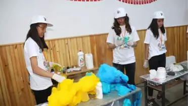 Bilim Fuarı'nda Öğrencilerden Bombalı Açılış