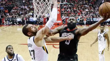 Rockets ve Warriors Konferans Finalinde