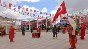 Kmü, Halk Oyunları ve Mehter Marşları ile Şenlendi