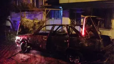 Alev Topuna Dönen Araç Kullanılamaz Hale Geldi