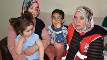 35 Yaşındaki Genç Anne, 12 Nüfusa Bakıyor