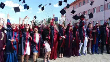 15 Temmuz Demokrasi Şehitleri Anadolu Lisesi'nden 59 Öğrenci Mezun Oldu