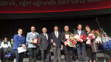 TRT Erzurum Thm Gençlik Korosundan Muhteşem Yıl Sonu Konseri
