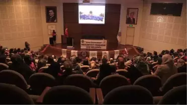 Üniversiteli Anneler' Kep Atarak Mezuniyet Sevinci Yaşadı