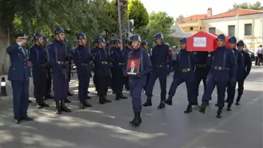 Emekli Tuğgeneral Akar, Askeri Törenle Uğurlandı