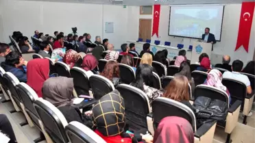 Neü'de 'Son Dönem Osmanlı Düşüncesinde Doğu ve Batı Algısı' Konulu Konferans