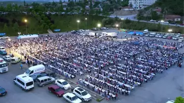 Mamak'ta Dev İftar Sofralarının İlki Yeşilbayır Mahallesi'nde Kuruldu