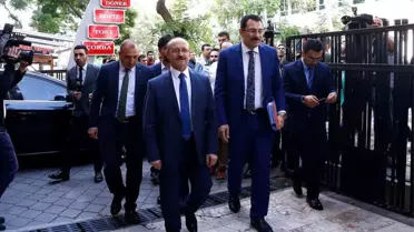 AK Parti Aday Listesini Ysk'ye Verdi