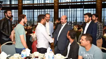 Başkan Pekyatırmacı Gençlerle İftarda Buluştu