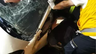 Öğretmen Çift Kazada Öldü, 1 Yaşındaki Çocukları Yaralandı