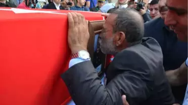 Şehit Uzman Çavuş Mehmet Türken'i İkizleri Uğurladı