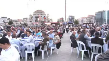 Hoşgörü Dini İslamın İftar Sofrası Beyoğlu'nda Kuruldu