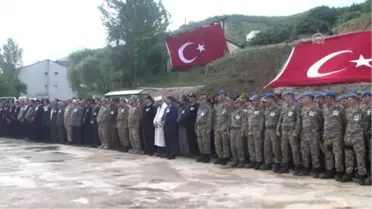 Şehit Korucular İçin Şemdinli 34. Hudut Tugay Komutanlığı'nda Tören Düzenlendi