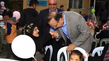 Belediye Başkanı Seçen Mahalle İftarlarında Halka Kucaklaşmayı Sürdürüyor