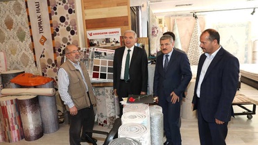 Başkan Uysal Pendik'te Esnaf ve Vatandaşlarla Buluştu