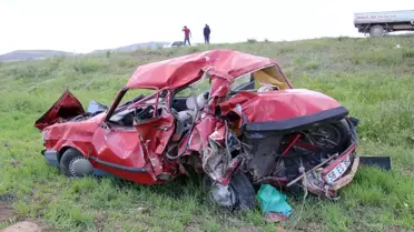 Sivas'ta Trafik Kazası: 2 Yaralı