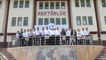 Görevde Yükselen İdari Çalışanlara Belgeleri Verildi
