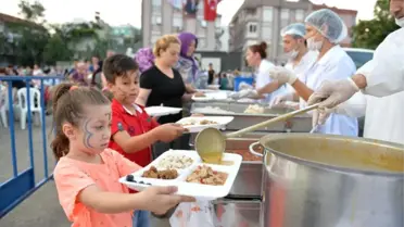 Muratpaşalılar Özbeklerle İftar Sofrasında Buluştu