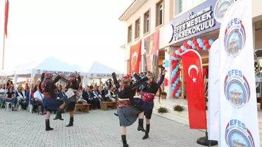 Efes Meslek Yüksekokulu İlk Mezunları Verdi