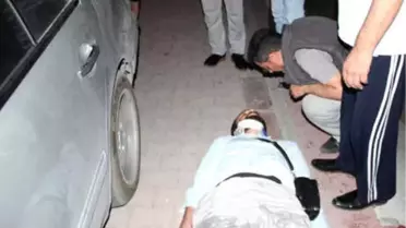 Araçtan Çıkardıkları Yaralıları Uyanık Tutmaya Çalıştılar