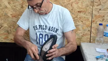 40 Yıldır El İşi ile Ayakkabı Yapıyor