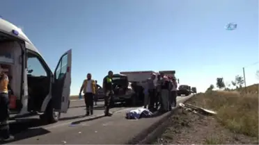 Otomobil Tırın Altına Girdi: 2 Ölü, 5 Yaralı