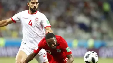 İngiltere Son Dakikada Galip