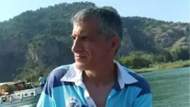 Alabora Olan Teknedeki Aileyi Kurtarmaya Çalışan Balıkçı Boğuldu