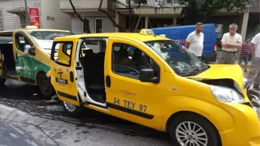Beyoğlu'nda Zincirleme Trafik Kazası: 1 Hafif Yaralı