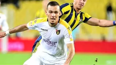 Wellington'dan 3 Yıllık İmza!