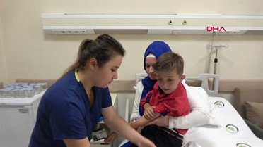 Düzce 8 Yaşındaki Betim Tedavi İçin Üsküp'ten Düzce'ye Getirildi Hd