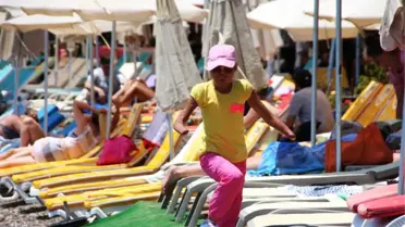 Elleri, Kulakları, Burnu ve Saçı Olmayan Minik Zehra'nın Tek Hayali Yaşıtları Gibi Görünmek