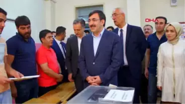 Bingöl Ak Partili Yılmaz, Oyunu Annesi ile Beraber Kullandı Hd