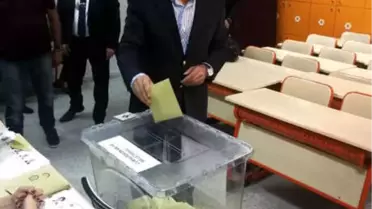 Genelkurmay Başkanı Akar ve Komutanlar Başkentte Oy Kullandı