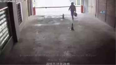 Maaşını Arttırmayan Babasına Bombalı Paket Gönderen Genç Adam İçin 71 Yıl Hapis Cezası İstendi