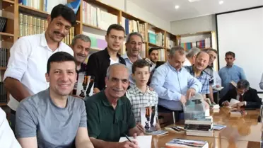 Erzincanlı Yazarlar Kitap Kafe de Okurlarıyla Buluştu