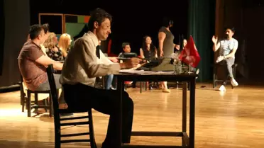 Odunpazarı Gençleri Nazım Hikmet Oyunuyla Sahnede