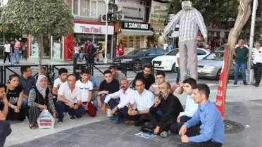 Minik Eylül'ün Katil Zanlısının Maketini Ağaca Astılar