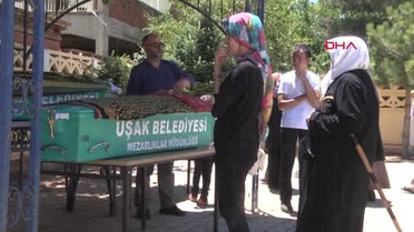 Uşak - Kaza Kurbanı 4 Gurbetçi Memleketleri Uşak'ta Toprağa Verildi